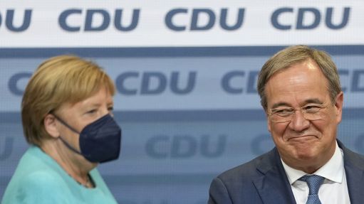 Merkels Partei war die schlechteste seit 1949. Sie gewann die SPD
